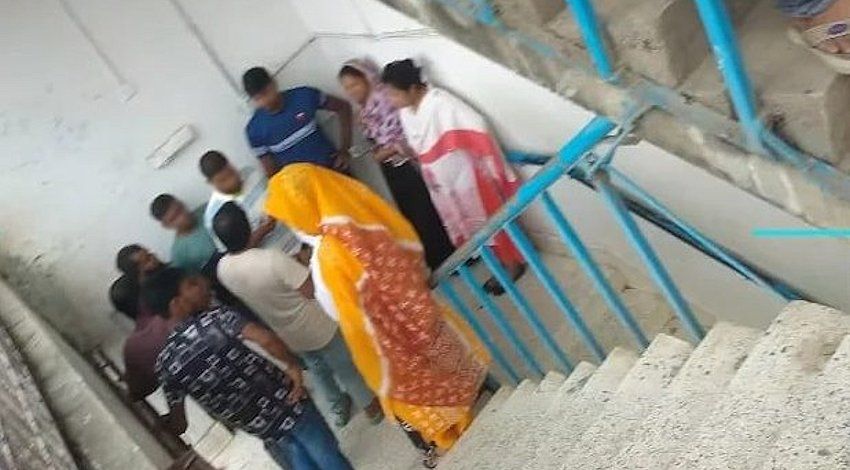 Elected leaders of the Masihata union were intimidate and stairs inside the factory were blocked and hostility was stirred up.